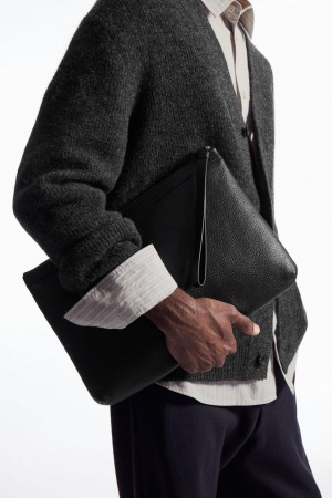 Geanta Barbati COS Zipped Folio Pouch - Grained Piele Negrii | ANUWH-9840