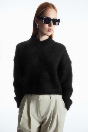 Jumpers Dama COS Cropped V-neck Mohair Negrii | SXBGE-8520