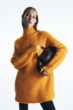 Top Dama COS Funnel-neck Mohair Galbeni | MQFUO-4538