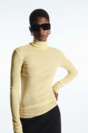 Top Dama COS Merino Lână Turtleneck Galbeni Deschis | FGOBN-7354