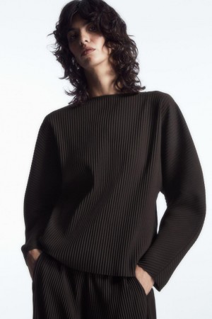 Top Dama COS Rounded Plisat Maro Inchis | IANKS-3098