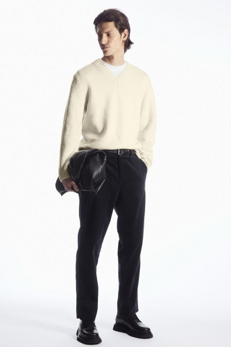 Jumpers Barbati COS V-neck Lână Albi | HNSGD-7542