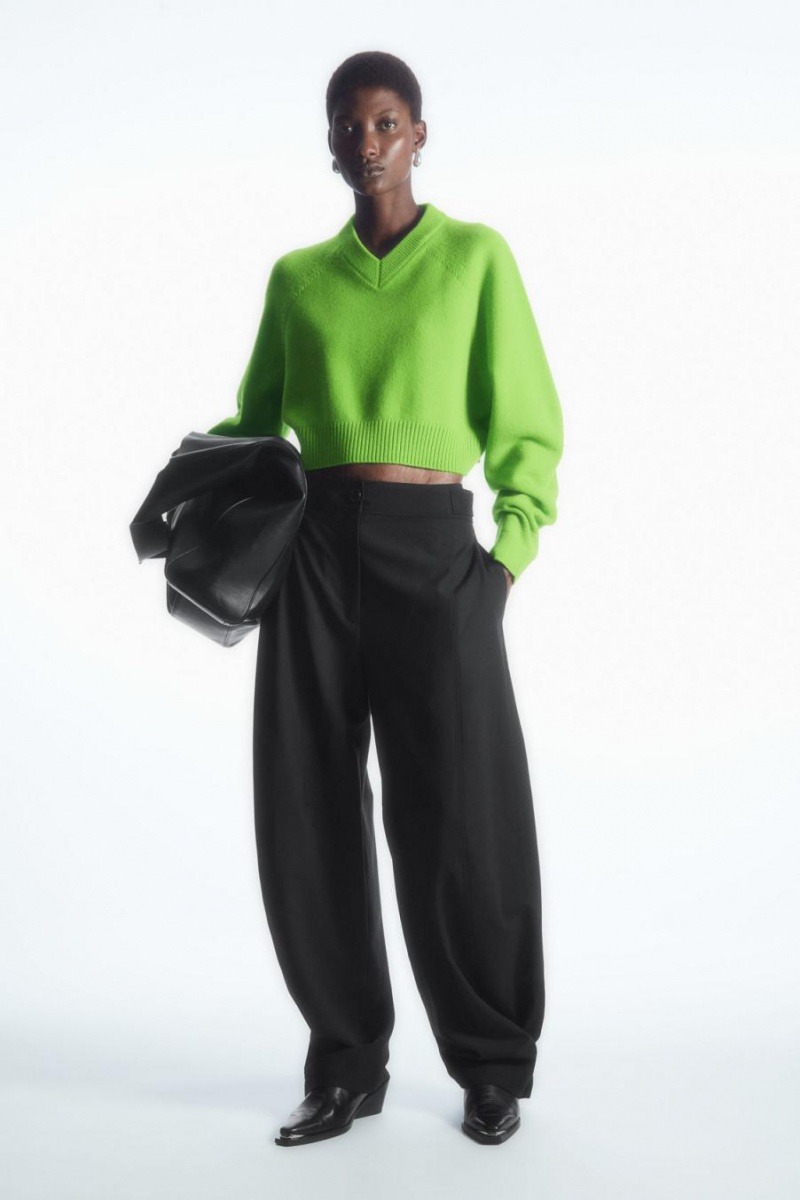 Jumpers Dama COS Cropped V-neck Lână Verzi | AXHPB-1893