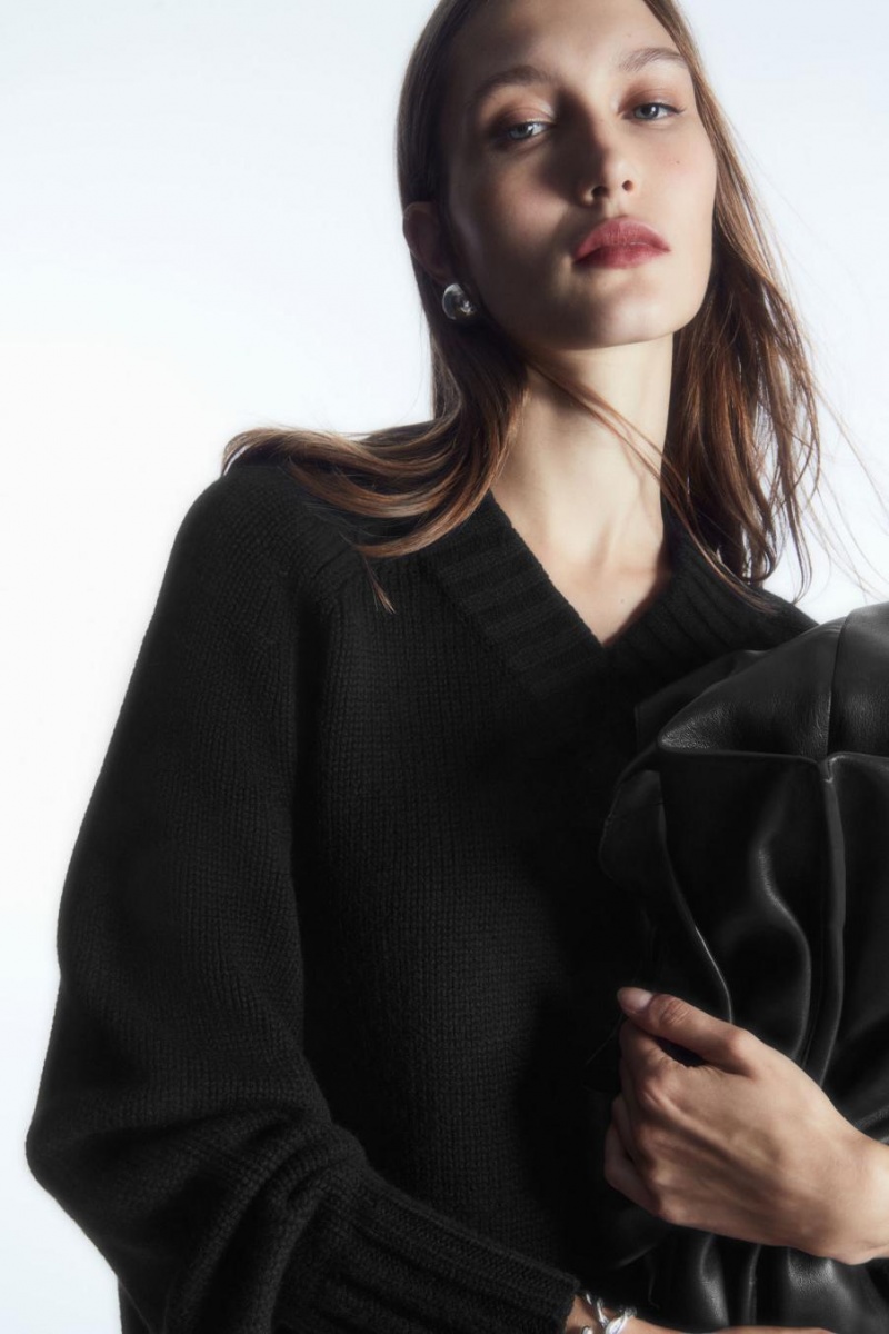Jumpers Dama COS Grosolan Pure Cashmere V-neck Negrii | RGVKT-4021
