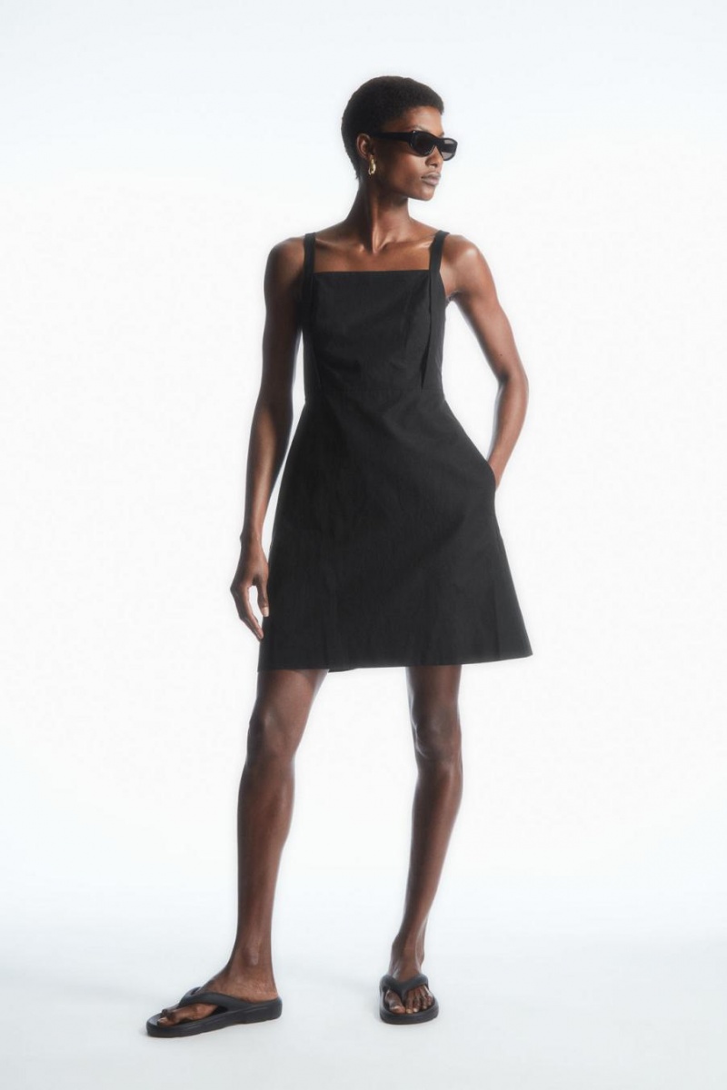 Rochie Dama COS Open-back Mini Pinafore Negrii | VGINO-0584