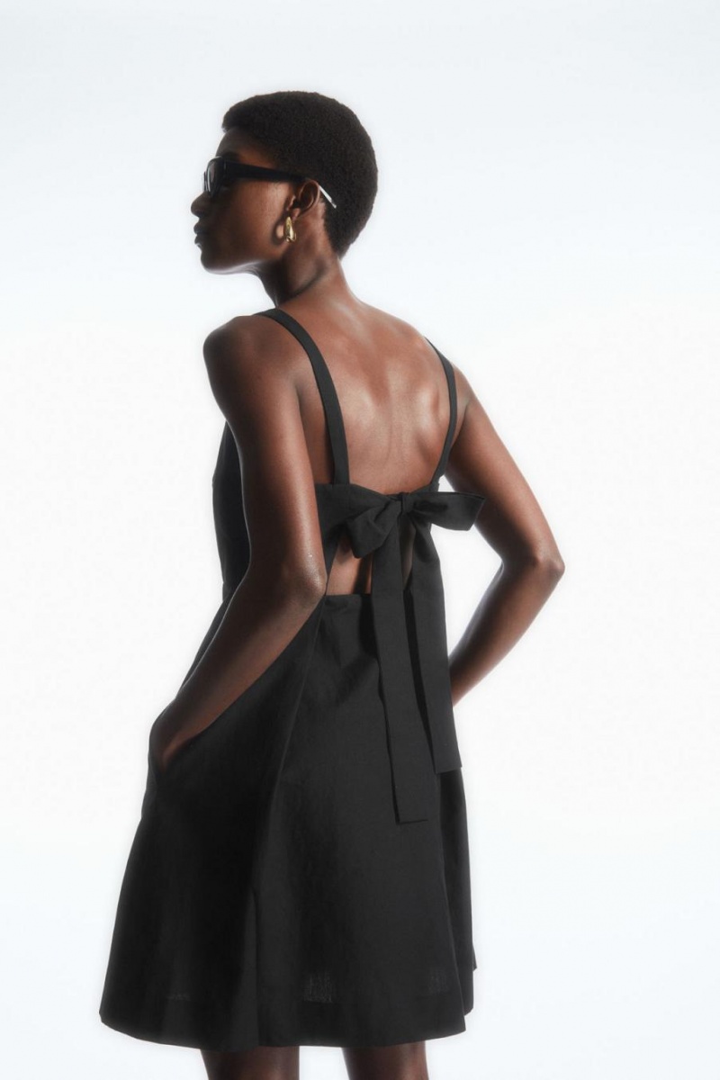 Rochie Dama COS Open-back Mini Pinafore Negrii | VGINO-0584