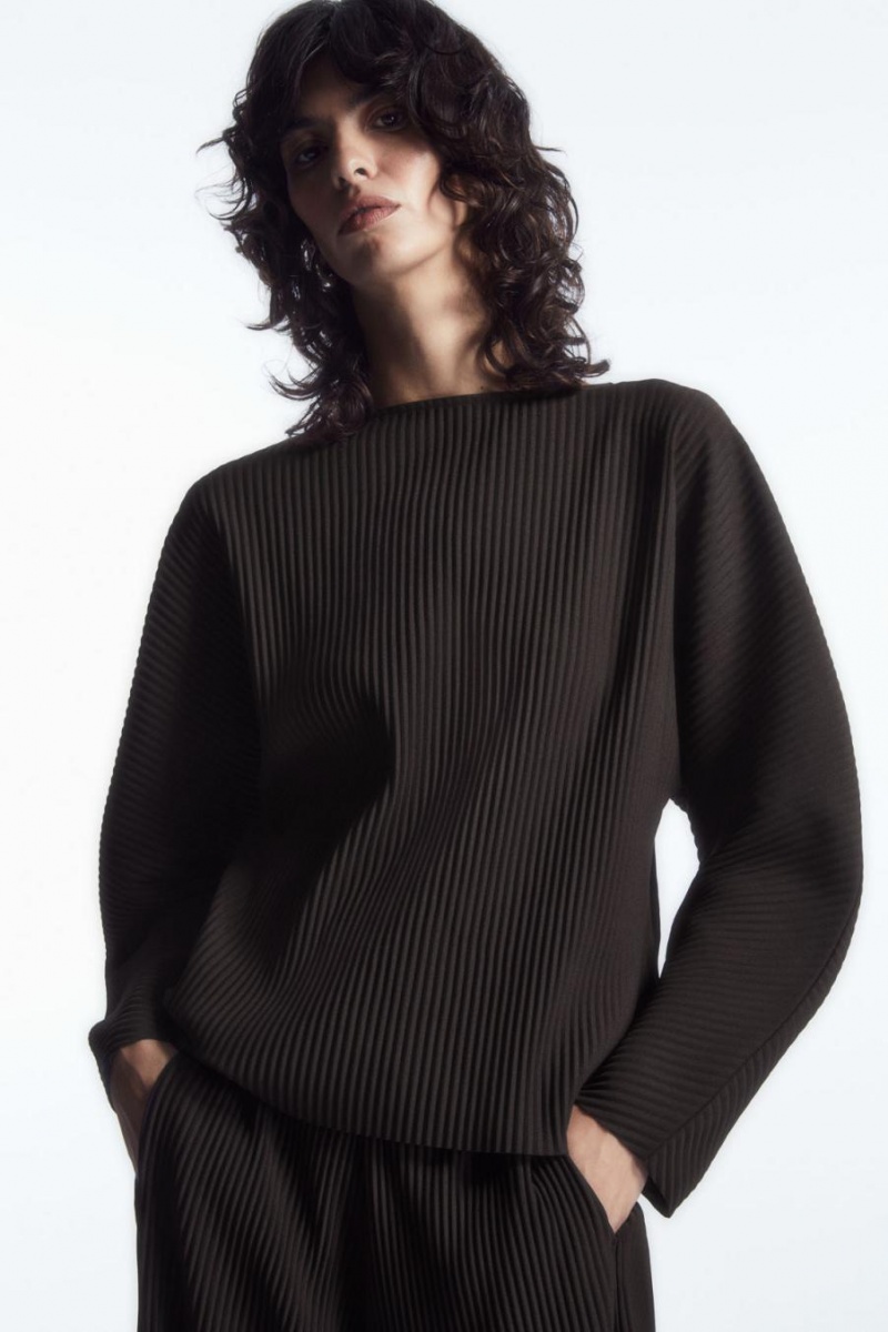 Top Dama COS Rounded Plisat Maro Inchis | IANKS-3098